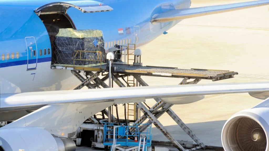 Start shipping from China to USA now! 51 Air freight From China to us